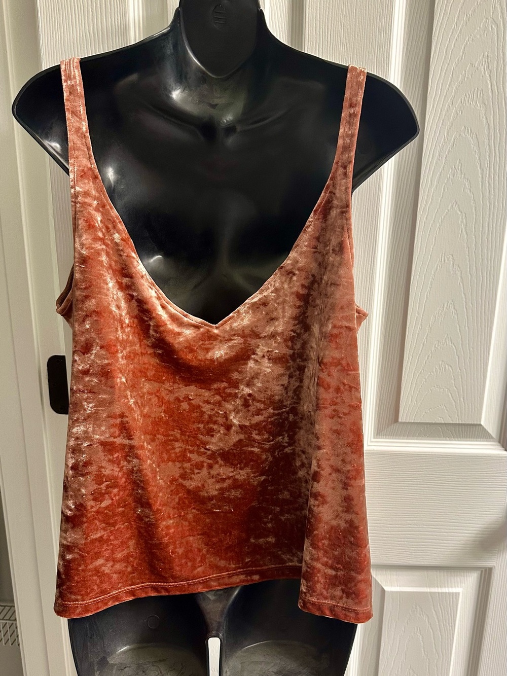 H&M Metallic Faux Velvet V-Neck Tank in Rust Orange - Picture 3 of 4